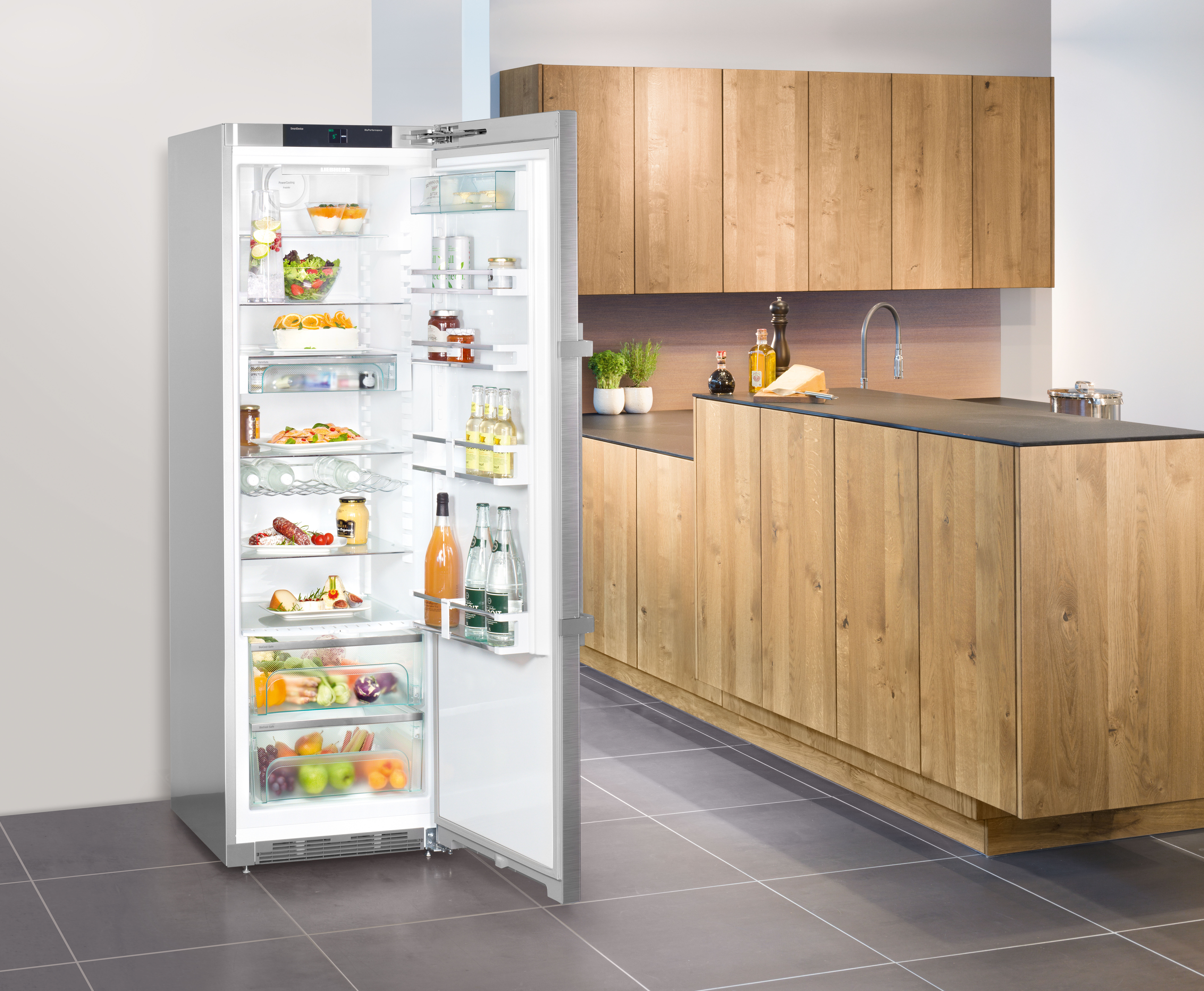 Холодильник ру встроенные холодильники. Холодильник Liebherr KPEF 4350. Холодильник Либхер однокамерный. Встроенный холодильник Liebherr. Холодильник Liebherr без морозильной камеры.